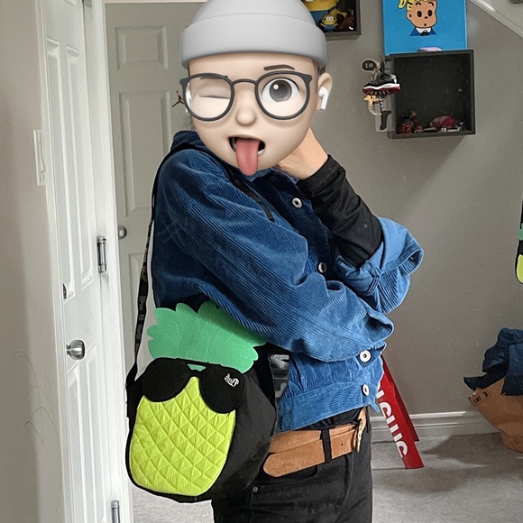 Victoria’s Secret pink cooler lunch bag - Picture 3 of 4